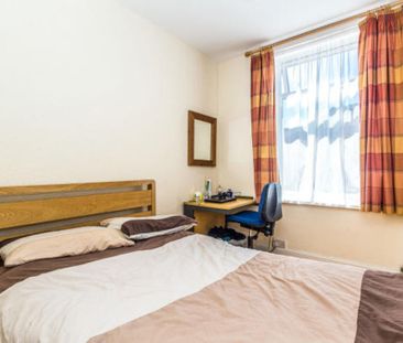 5 bedroom terraced house to rent - Photo 2