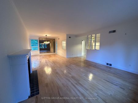 For Lease - 97 Valecrest Drive, Toronto, Ontario - Photo 2