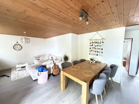 Spacious and view of the countryside - Photo 3