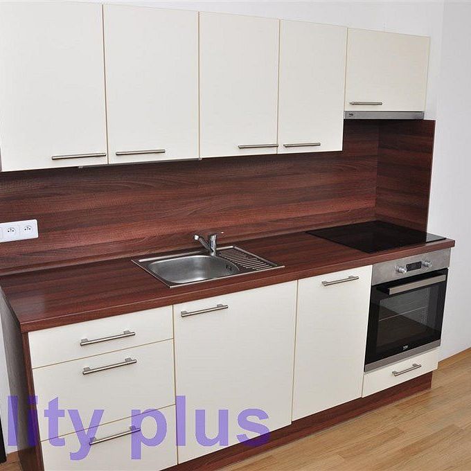 Pronájem bytu 3+1 79 m² - Photo 1