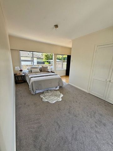 Renovated Charming 3-Bd +1-Bd Granny Flat-Westlake - Photo 3