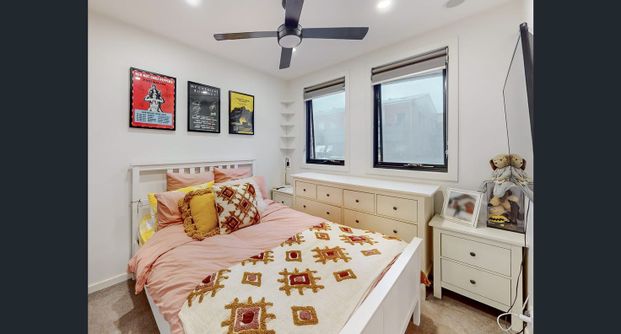 Stylish Ground Floor Apartment in Prime Inner-City Location - Photo 1