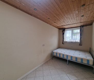 4 bed Semi-Detached House for Rent - Photo 6