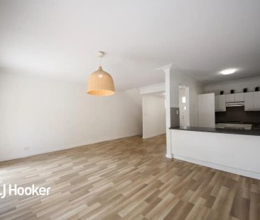 “Spacious 3 Bedroom Townhouse !” - Photo 1