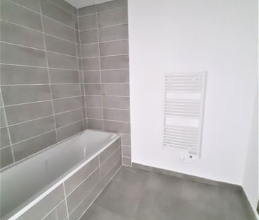 Location Appartement 3 pièces 63m² NIMES 30000 - Photo 5
