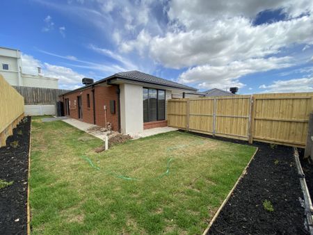 Brand New Family Home - Photo 4