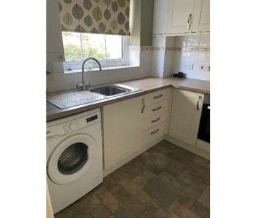 2 bed Town House, - Photo 3