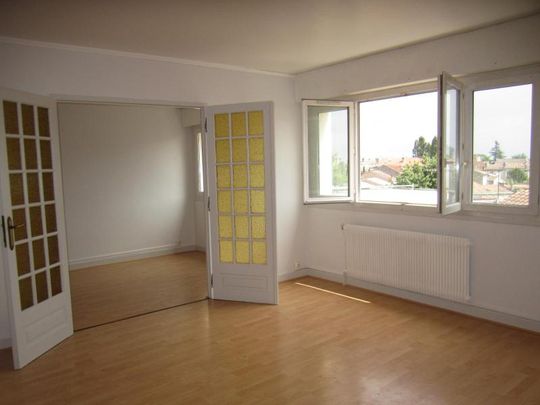 Location Appartement 4 pièces 72m² BORDEAUX 33000 - Photo 1