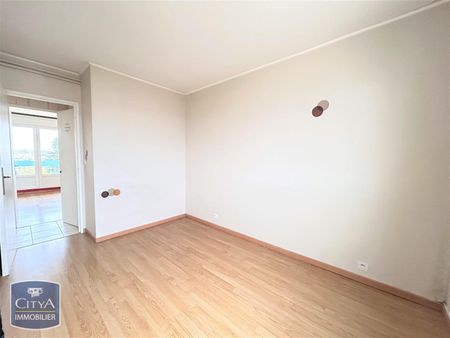 Location Appartement 4 pièces 77m² LIMOGES 87000 - Photo 2