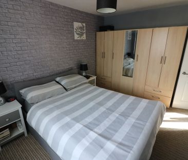 Lowland Close, Off Astral Way, Sutton - Photo 4