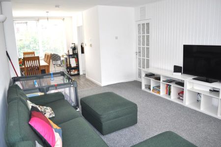 Oaks Avenue - Photo 2