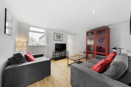 2 bedroom flat to rent - Photo 2