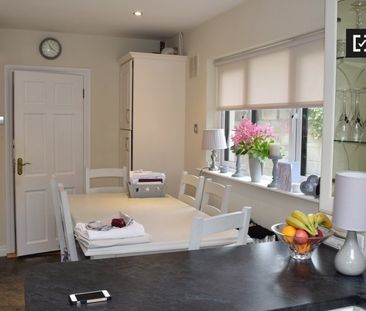 Charming room in 3-bedroom house, Dublin - Photo 3