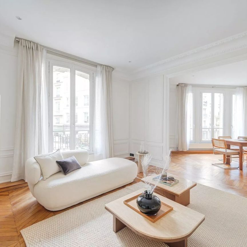 Luxueux Appartement Haussmannien 2 chambres - refait à neuf - 105 m2 - Photo 1