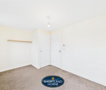 2 bedroom end of terrace house to rent - Photo 4