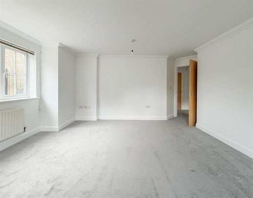 Welton Rise, St Leonards, TN37 7RS - Photo 1