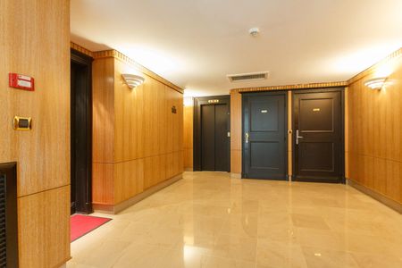 location Appartement T4 DE 93.22m² À PARIS - Photo 3