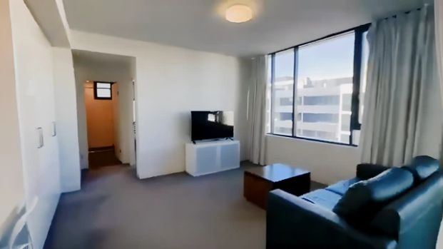 1 bed 1 bath - Photo 1