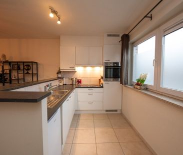 Gelijkvloers appartement in centrum Waregem met tuintje & garage. - Photo 5