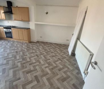 5 bedroom terraced house to rent - Photo 4