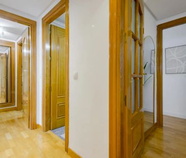 Room in a shared 5-bedroom apartment for rent in Almendrales. - Photo 5