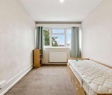 Este Road, London, SW11 - Photo 1