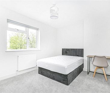 6 bedroom semi-detached house to rent - Photo 4