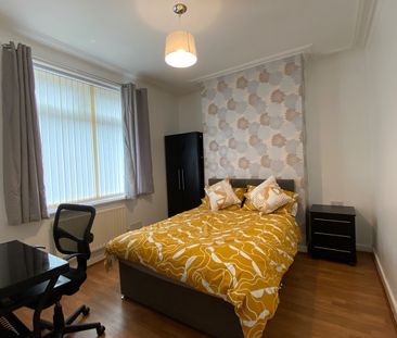 Room in a Shared House, Mere Avenue, M6 - Photo 3