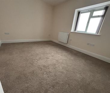 2 bedroom barn conversion to rent - Photo 2