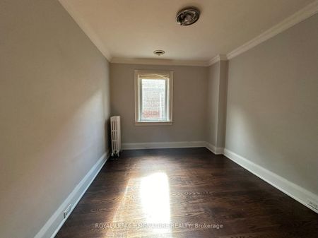 For Lease - 241 Deloraine Avenue, Toronto, Ontario - Photo 4