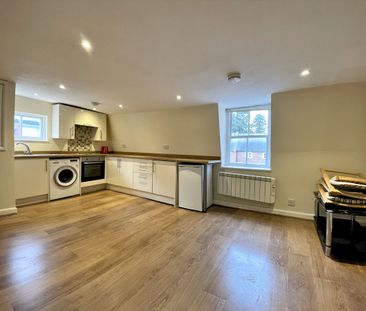 High Street, Tonbridge, TN9 - Photo 3