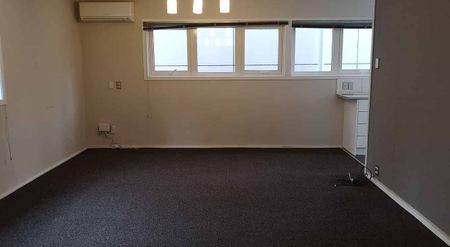 Centrally located 2BR Flat in Johnsonville - Photo 3