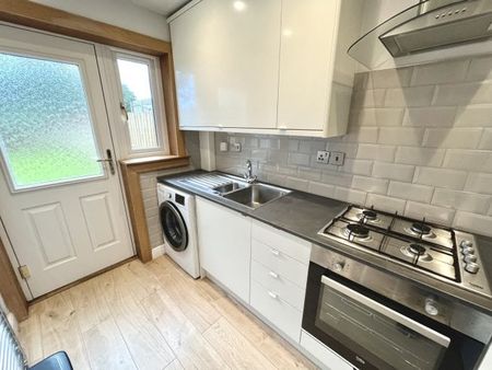 Ballayne Drive, Glasgow, G69 - Photo 2