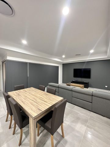Stylish & Modern 4x2 – Fully Furnished Comfort Across from the Park - Photo 4