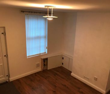 2 Bed End Terrace, Livingstone Road, S35 - Photo 5