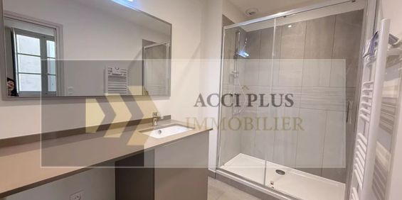 Location Appartement 2 pièces 45m² NIMES 30000 - Photo 3