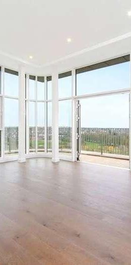 Grayston House, Astell Road, London, SE3 - Photo 1