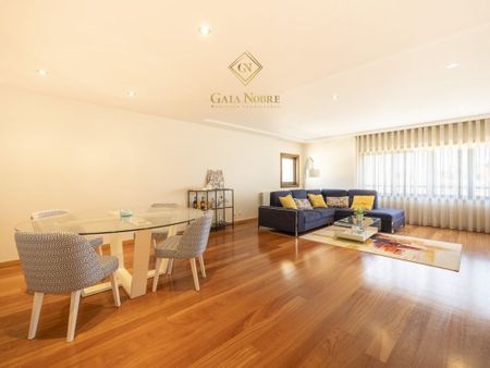 3 room luxury Flat for rent in Vila Nova de Gaia, Distrito do Porto - Photo 5