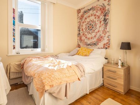 5 bedroom terraced house to rent - Photo 3