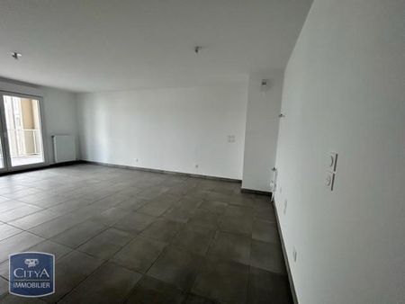 Location Appartement 3 pièces 66m² VILLEFRANCHE SUR SAONE 69400 - Photo 2