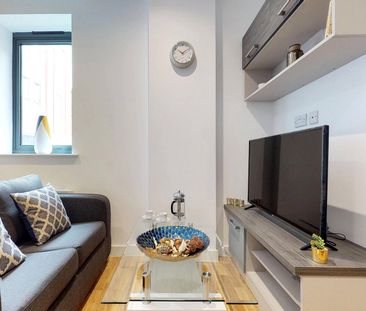 Apt 36, Onyx Residence - Photo 2