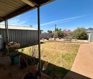 To register & apply for this property, please use this link: https:... - Photo 6