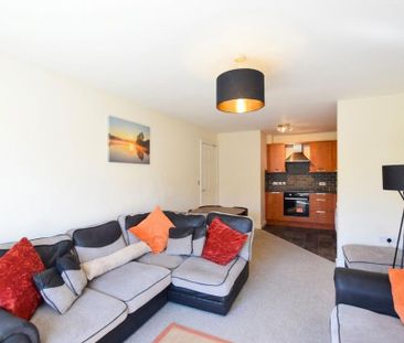 2 bedroom flat to rent - Photo 2