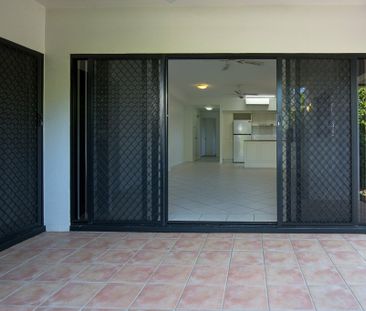 LIFESTYLE LIVING ON THE ESPLANADE!! - Photo 4