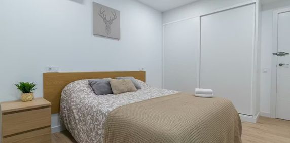 Calle del Laurel, Madrid, Community of Madrid 28005 - Foto 2