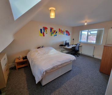 5 Bed Student Accommodation - Photo 6