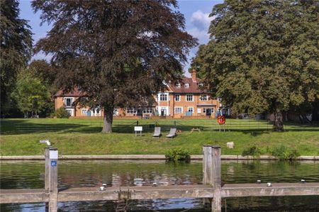 Ferry Lane, Wraysbury, Staines-Upon-Thames, Berkshire, TW19 6HG - Photo 5