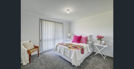 Welcoming Family Home in a Convenient Location - Photo 3