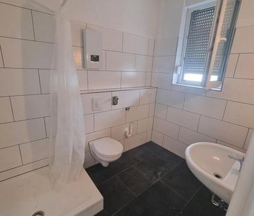 Einzimmerwohnung Bahnhofstr. 96, 47137 Duisburg - Photo 1