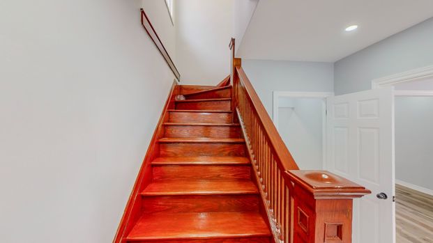 For Lease - 4357 Seneca Street, Niagara Falls, Ontario - Photo 1